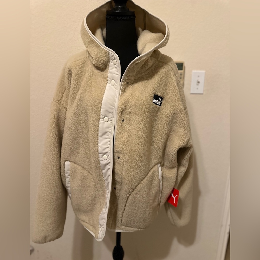 Women's Hooded fleece‎ Puma Sherpa jacket. size X-Large. NWT